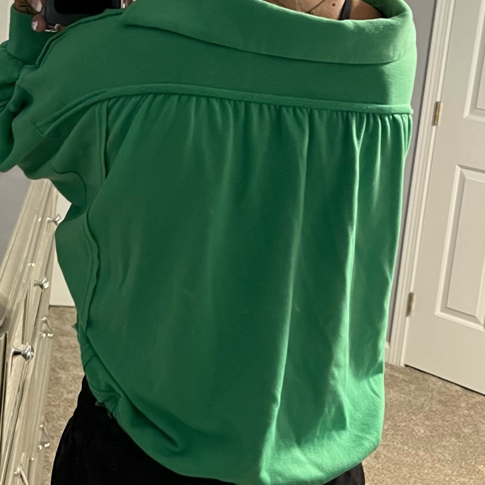 Cropped Pullover - image 3